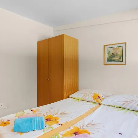 בית נופש Holiday Bella Vista בריוני
