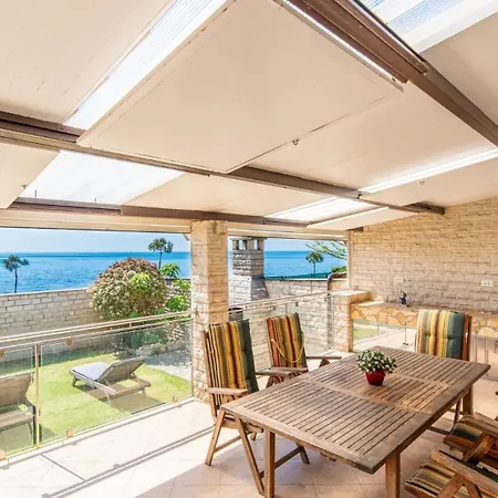 Holiday Bella Vista בית נופש