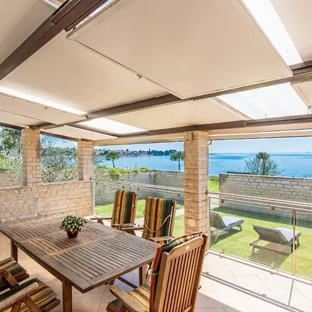 בית נופש Holiday Bella Vista *